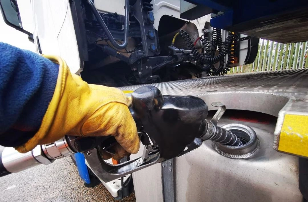 Como a alta do diesel em 2026 impacta sua frota e 5 formas práticas de reduzir o consumo com um sistema de gestão